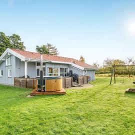 4 Bedroom Pet Friendly Home In Sydals, viešbutis mieste Neder Lysabild