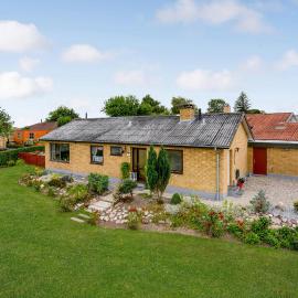 3 Bedroom Pet Friendly Home In Nordborg, hotel di Nordborg