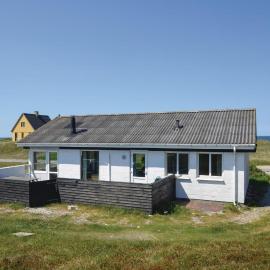 Three-Bedroom Holiday Home In Frostrup, hotel i Frøstrup