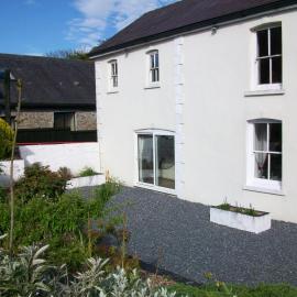 Bryncoch, hotel Llannonban