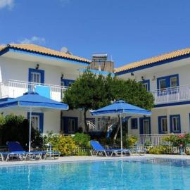 Blue White Apartments - Kefallonia Poolside Retreats, khách sạn ở Đảo Kefalonia