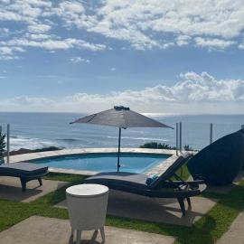 C'est La Vie Beach House