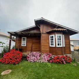 Casa de madeira em Lavras Novas, hotel i Lavras Novas