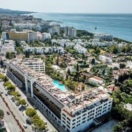 Apartamentos Guadalpin Suites, hotel v Marbelli