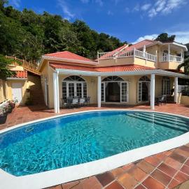 Labrolette Bay-Villa-Sleeps 8-Pool-Parking