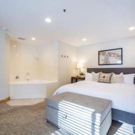 Powder Hound 1 Bedroom Brighton Chalet, Hotel in Brighton