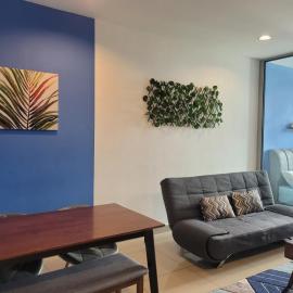 Seri Kembangan Facilities Level Free WIFI Cozy Home - 3Elements, hotel in Seri Kembangan