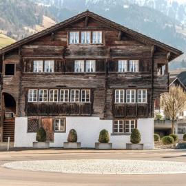 Farbhaus by Kreuz Sachseln, hotel Sachselnben