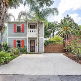 Luxurious indoor/outdoor Family Paradise in downtown St Augustine