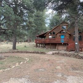 Monroe’s Chateau with Hot Tub, hotel Angel Fire-ben