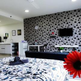 Peanut Butter Homestay #Trefoil Setia City, hôtel à Setia Alam