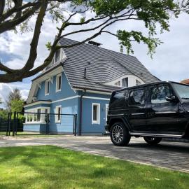징스트에 위치한 호텔 Exklusive DHH - HAUSTIERFREI - SAUNA - KAMIN - OstseeLagune Zingst, strandnah, 3 SZ, 2 Bäder, Glasfaser, Garten mit Südterrasse, E-Ladesäule, 2 Stellplätze, Strandkorb, Fahrradschuppen, Waschmaschine, Trockner, Nichtraucher, allergikerfreundlich