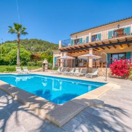 Ideal Property Mallorca - Villa Flores, hotel u gradu Crestatx