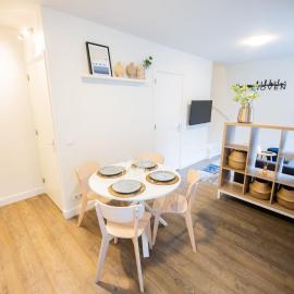 Delightful 2 Bedroom Apartment - SD23L