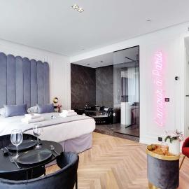 Charming private room - 2P - Les halles, hotel i Paris
