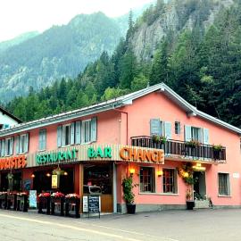 LES TOURISTES – hotel w mieście Le Chatelard