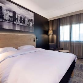 Park Inn by Radisson Oslo Airport Hotel West, хотел в Гардермуeн