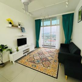 Homestay King Putrajaya Spacious 3BR 2 Min Walk to Everly 5 Min to Alamanda, hotelli kohteessa Putrajaya