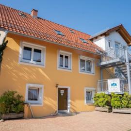 Yogahaus Prasaad, hotel v destinaci Engen