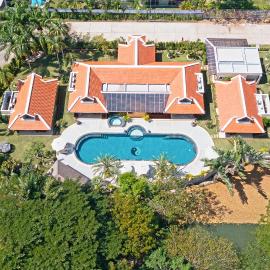 Villa Carlos, Luxury 7 BDR Private Pool Villa, Baan Bua Nai Harn, Phuket