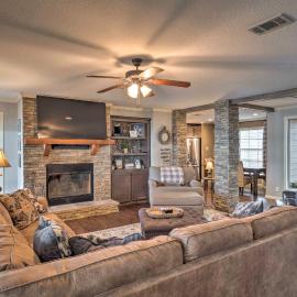 Waterfront Louisiana Vacation Rental w/ Dock!, hotel in Alliance