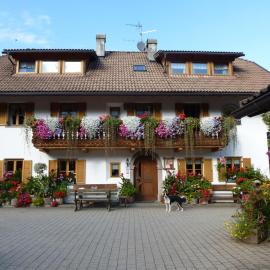 Haus Ploner - Pichlerhof, hotel u gradu Kjenes