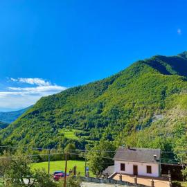 Villetta a schiera con giardino - Val Trebbia, hotel Montazzolo városában