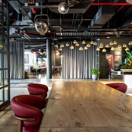 Radisson RED Brussels, hotel a Brussel·les