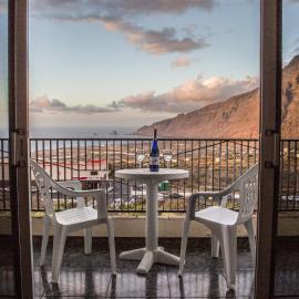 Apartamentos Jucar, hotel in Frontera