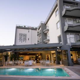Garden City Resort, готель у місті Каламата