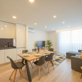 Alameda 74 Luxury Apartment & Parking by Home Sweet Home Aveiro, hotel u gradu Aveiro
