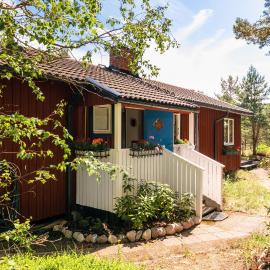 Authentic Swedish family home on the archipelago โรงแรมในStavsnäs