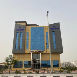Lolia Hotel فندق لوليا الفندقية, hotelli kohteessa Raʼs Tannūrah