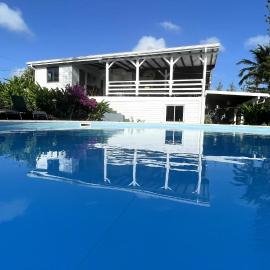 Villa Mandala à 500 m de la plage, Hotel in Belle-Allée