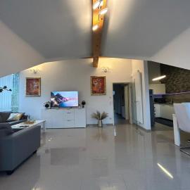 A&D Ferienwohnung Elsasser Blick - Bühlertal bei Bühl, Baden-Baden & Schwarzwald, hotel a Bühlertal
