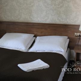 Hotel POD RÓŻAMI, ξενοδοχείο σε Jedlnia-Letnisko