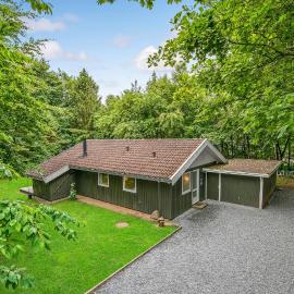 Beautiful Home In Toftlund With Wifi, hotel u gradu Toftlund
