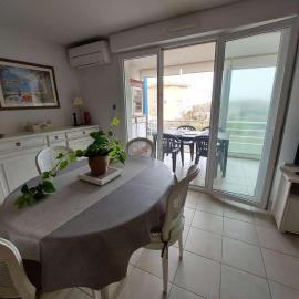 Appartement climatisé 2P cabine, 50m de la plage, parking, loggia, équipements modernes - FR-1-326-747, hotel in Marseillan