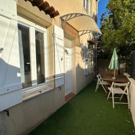 Studio avec terrasse-Orange Vélodrome, hotel v destinácii Marseille