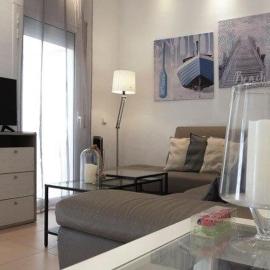 Vive la playa y la noche de Sitges aquí
