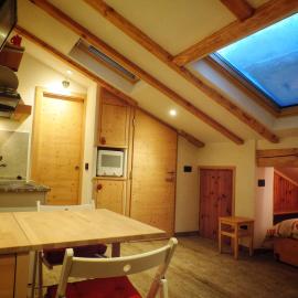 incantevole mansarda in val di Fassa, hotel in Alba di Canazei