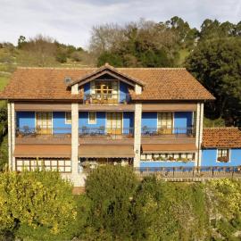 Apartamentos Rurales El Corberu