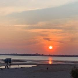 Bel Appartement vue mer SAINT BREVIN LES PINS, hotel in Saint-Brevin-les-Pins