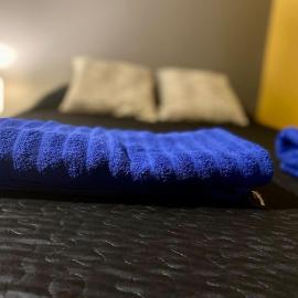 Huttu 2 - Ihqu kaksio mahtavalla sijainnilla, hotel a Iisalmi