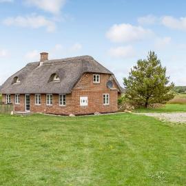 Beautiful Home In Ulfborg With Kitchen, хотел в Ulfborg