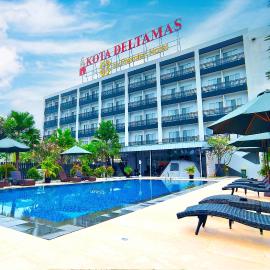 Le Premier Hotel Deltamas, hotel i Cikarang
