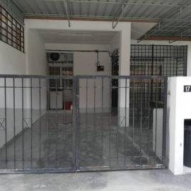 D'Haja 17 KLIA SEPANG with 2 Airconds & Wi-Fi, hotel em Banting