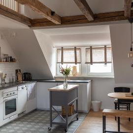 Altbau Appartement - klein aber oho、アシャッフェンブルクのホテル