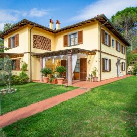 Holiday Home La Rondine by Interhome, hotell i Pugnano