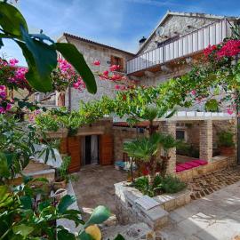 Villa Alma Komiza Island Vis, hotel a Komiža